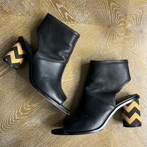 KATE MACONIE Black Peep-Toe Round Zig Zag Cork Heels 7.5
